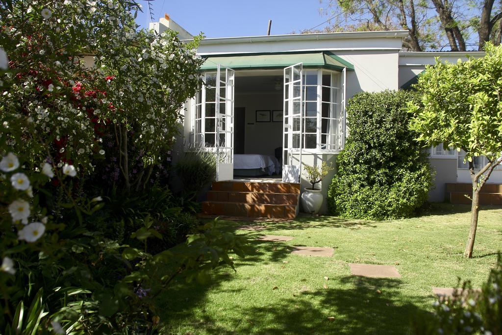 Melville Manor Guest House Johannesburg Esterno foto