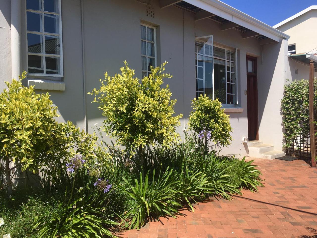 Melville Manor Guest House Johannesburg Esterno foto